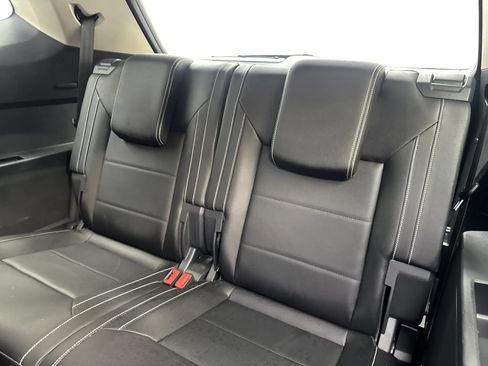 Used 2023 Volkswagen Atlas SE w/ Black Wheel Package FWD image 40