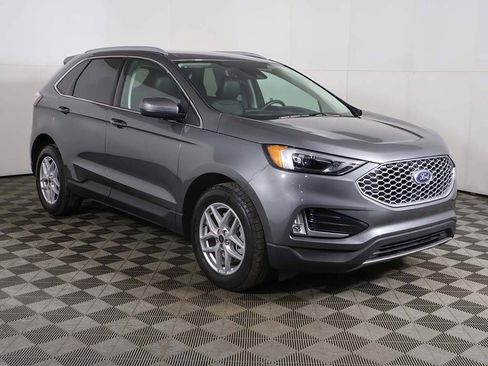 Used 2024 Ford Edge SEL w/ Convenience Package image 2