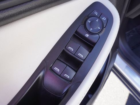 Certified 2021 Buick Encore GX Essence w/ Advanced Technology Package image 16