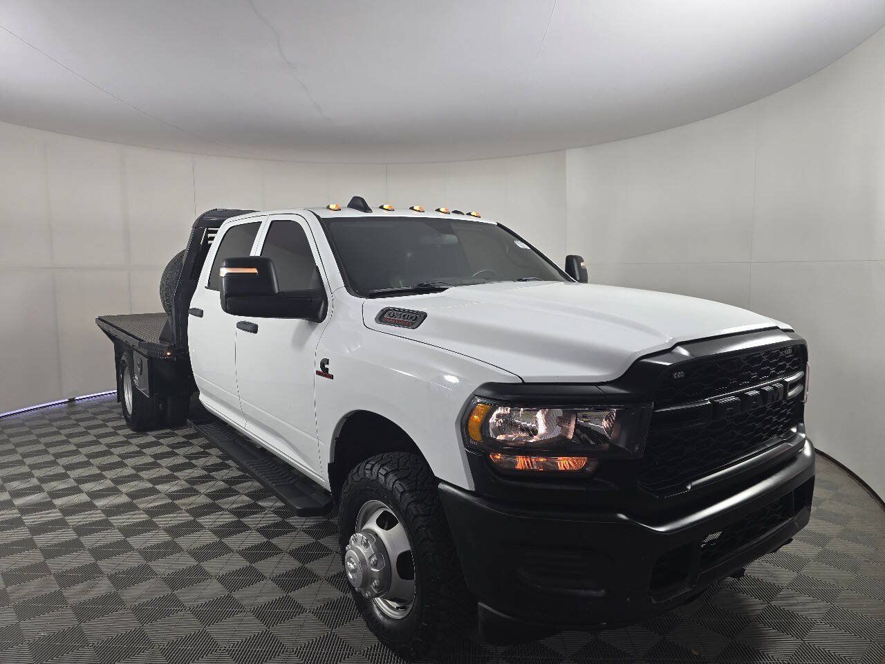 Used 2024 RAM 3500 Tradesman w/ Max Tow Package AWD/4WD image 3