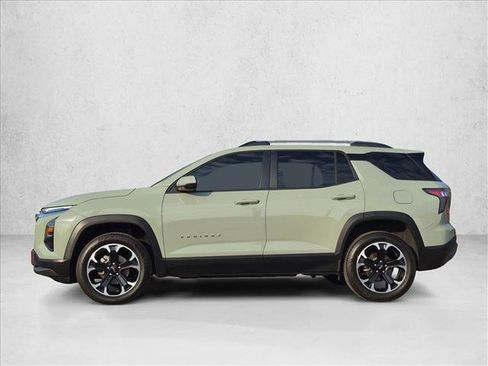 Used 2025 Chevrolet Equinox LT w/ Convenience Package II FWD image 9