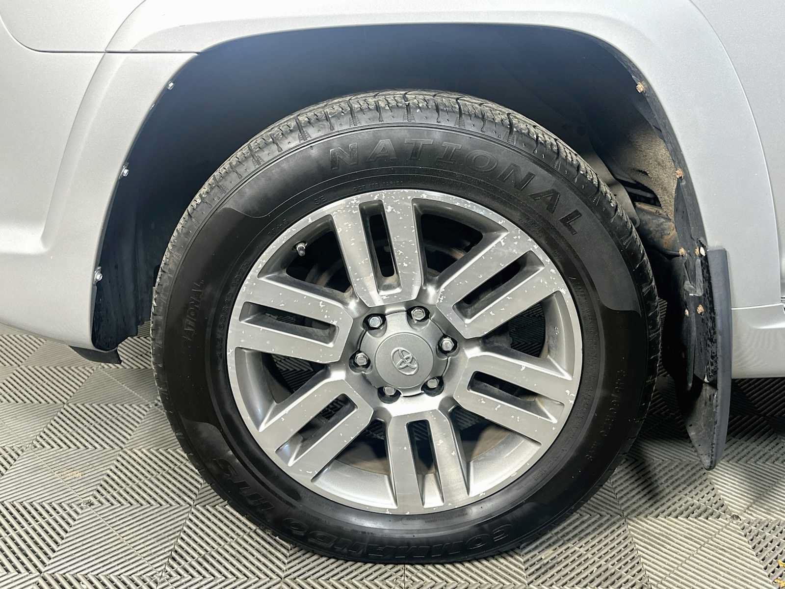 Used 2013 Toyota 4Runner Limited AWD/4WD image 31