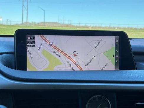 Used 2018 Lexus RX 450h AWD image 21