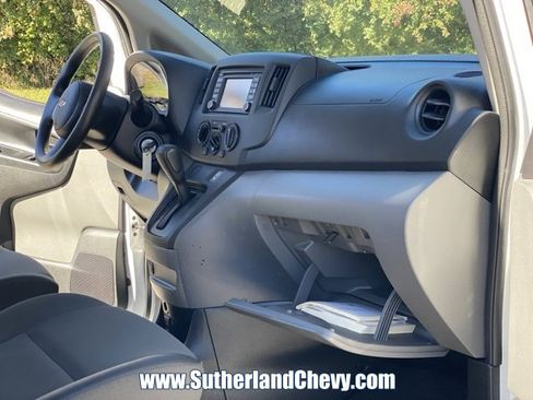 Used 2017 Chevrolet City Express LT w/ Technology Package image 18