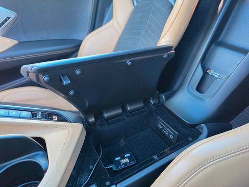 Used 2021 Chevrolet Corvette Stingray Premium Cpe w/ 3LT RWD image 28