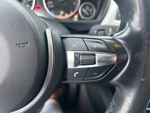 Used 2017 BMW 320i xDrive Sedan AWD/4WD image 12
