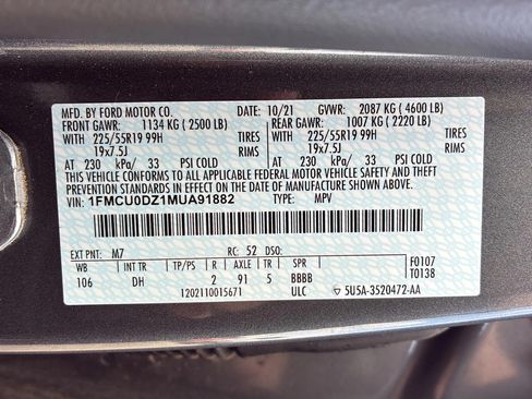 Used 2021 Ford Escape Titanium w/ Titanium Elite Package FWD image 9