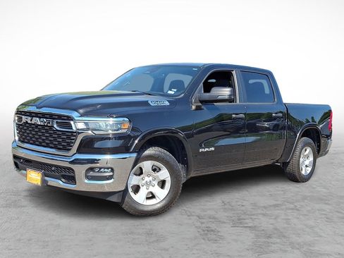 Certified 2025 RAM 1500 Big Horn AWD/4WD image 1