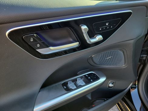 Certified 2025 Mercedes-Benz C 300 Sedan image 21