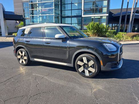 Certified 2025 MINI Cooper Countryman S w/ Comfort Package Max image 2