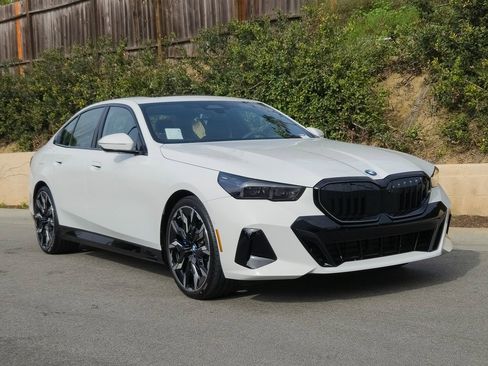 New 2026 BMW 530i w/ M Sport Package image 2