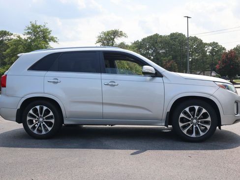 Used 2014 Kia Sorento SX w/ 3rd Row Package FWD image 6