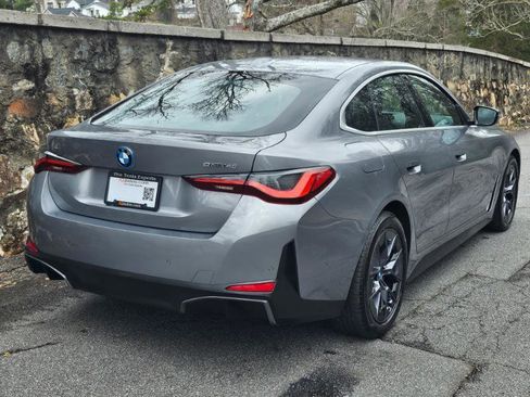 Used 2024 BMW i4 eDrive40 w/ Premium Package image 9