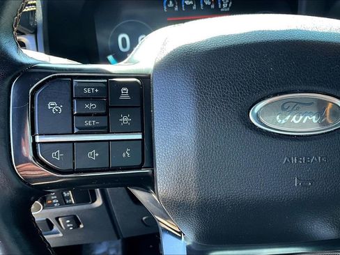 Used 2022 Ford Expedition Platinum AWD/4WD image 25