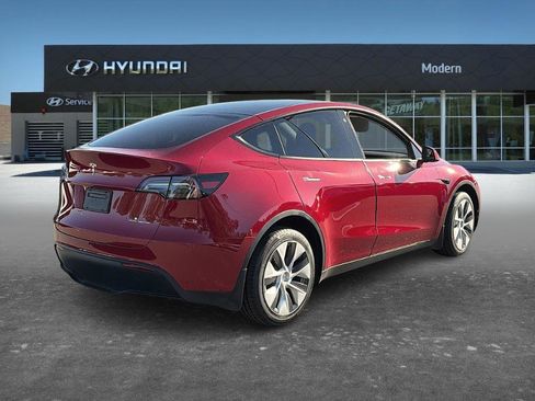 Used 2023 Tesla Model Y Long Range AWD/4WD image 5