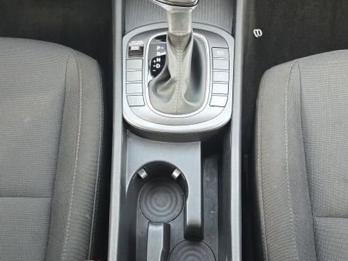 Used 2025 Hyundai Kona SEL image 35