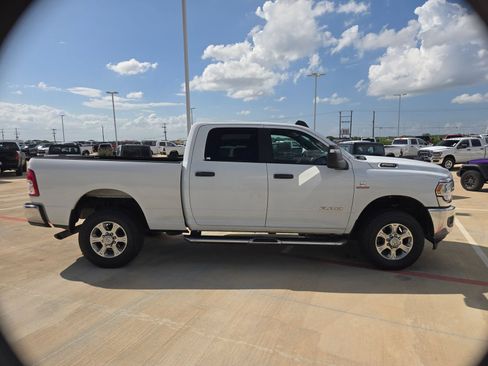 Used 2024 RAM 2500 Big Horn AWD/4WD image 2