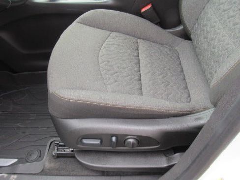 Used 2024 Chevrolet Equinox LT FWD image 17