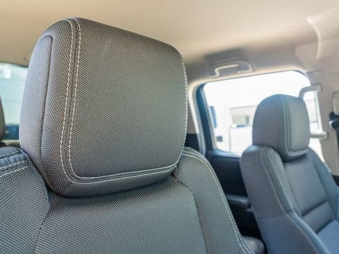 Used 2022 Nissan Frontier SV image 46