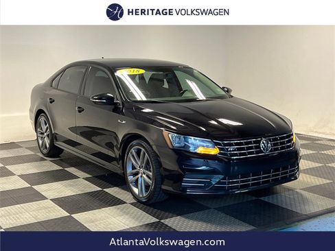 Used 2018 Volkswagen Passat 2.0T R-Line image 1