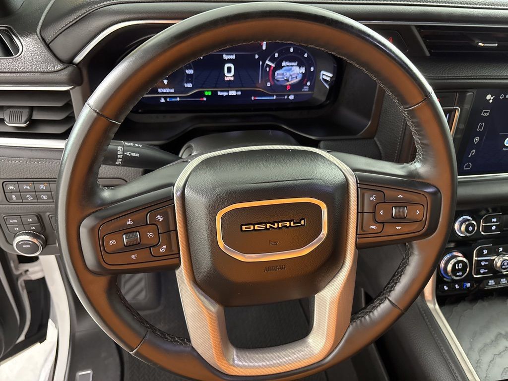 Used 2024 GMC Yukon XL Denali AWD/4WD image 31