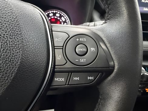 Used 2021 Toyota RAV4 XLE Premium AWD/4WD image 14
