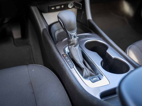 Used 2023 Chevrolet Malibu LS image 25