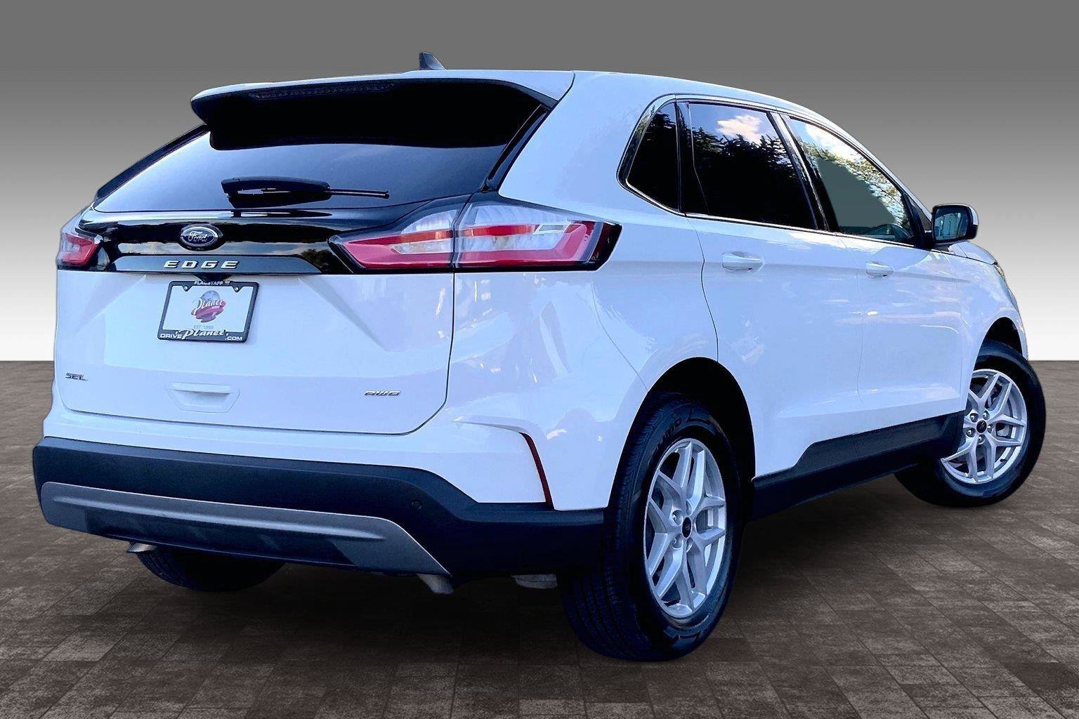 Used 2024 Ford Edge SEL AWD/4WD image 13
