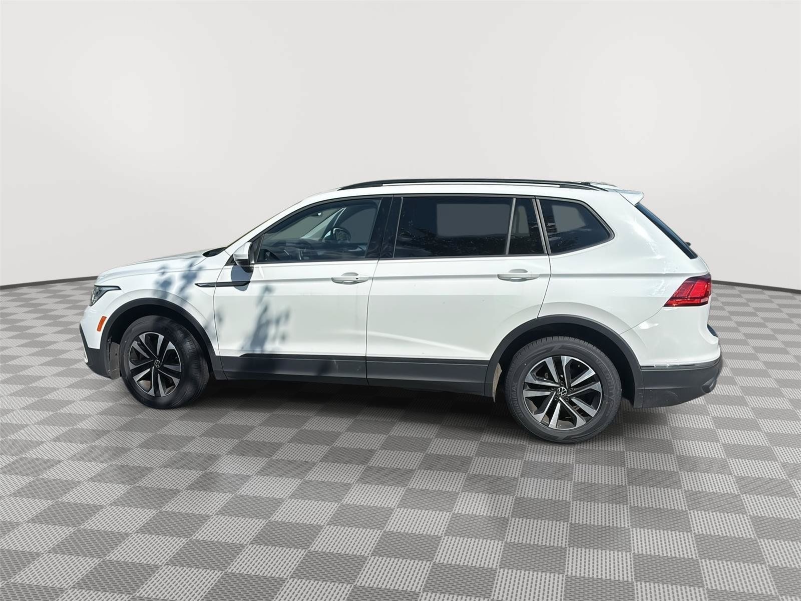 Used 2024 Volkswagen Tiguan S AWD/4WD image 8
