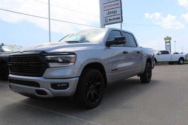 Used 2024 RAM 1500 Laramie AWD/4WD image 1
