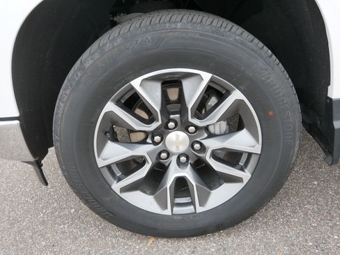 Used 2023 Chevrolet Silverado 1500 LT image 16