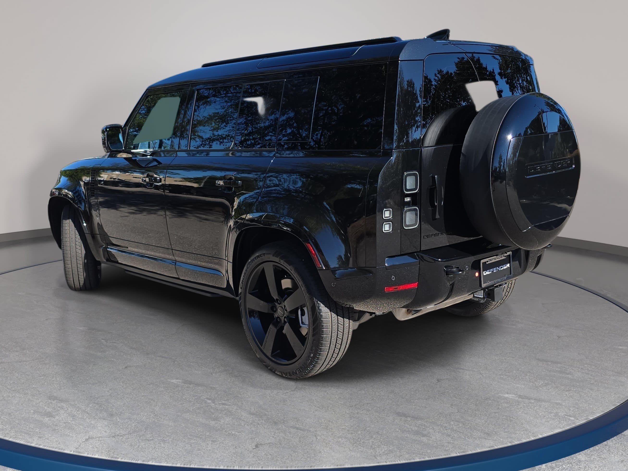 New 2026 Land Rover Defender 110 X-Dynamic SE AWD/4WD image 7