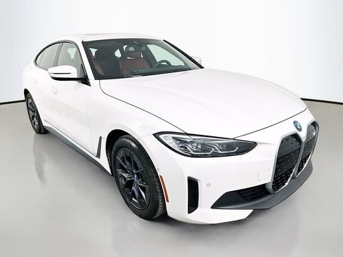 Certified 2023 BMW i4 eDrive35 w/ Premium Package image 3