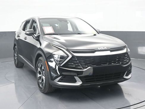 Used 2025 Kia Sportage EX image 9