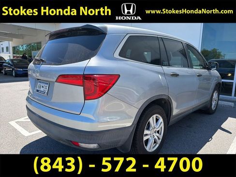 Used 2018 Honda Pilot LX image 3