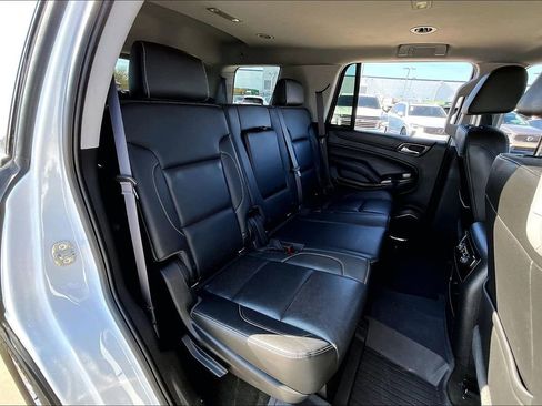 Used 2017 GMC Yukon SLT image 33