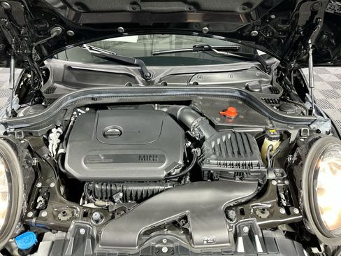 Used 2021 MINI Cooper 4-Door Hardtop image 37