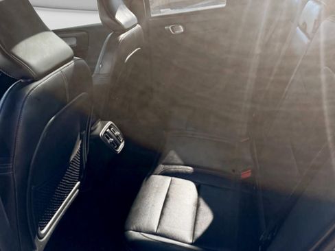 Used 2019 Volvo XC40 T5 Inscription image 6