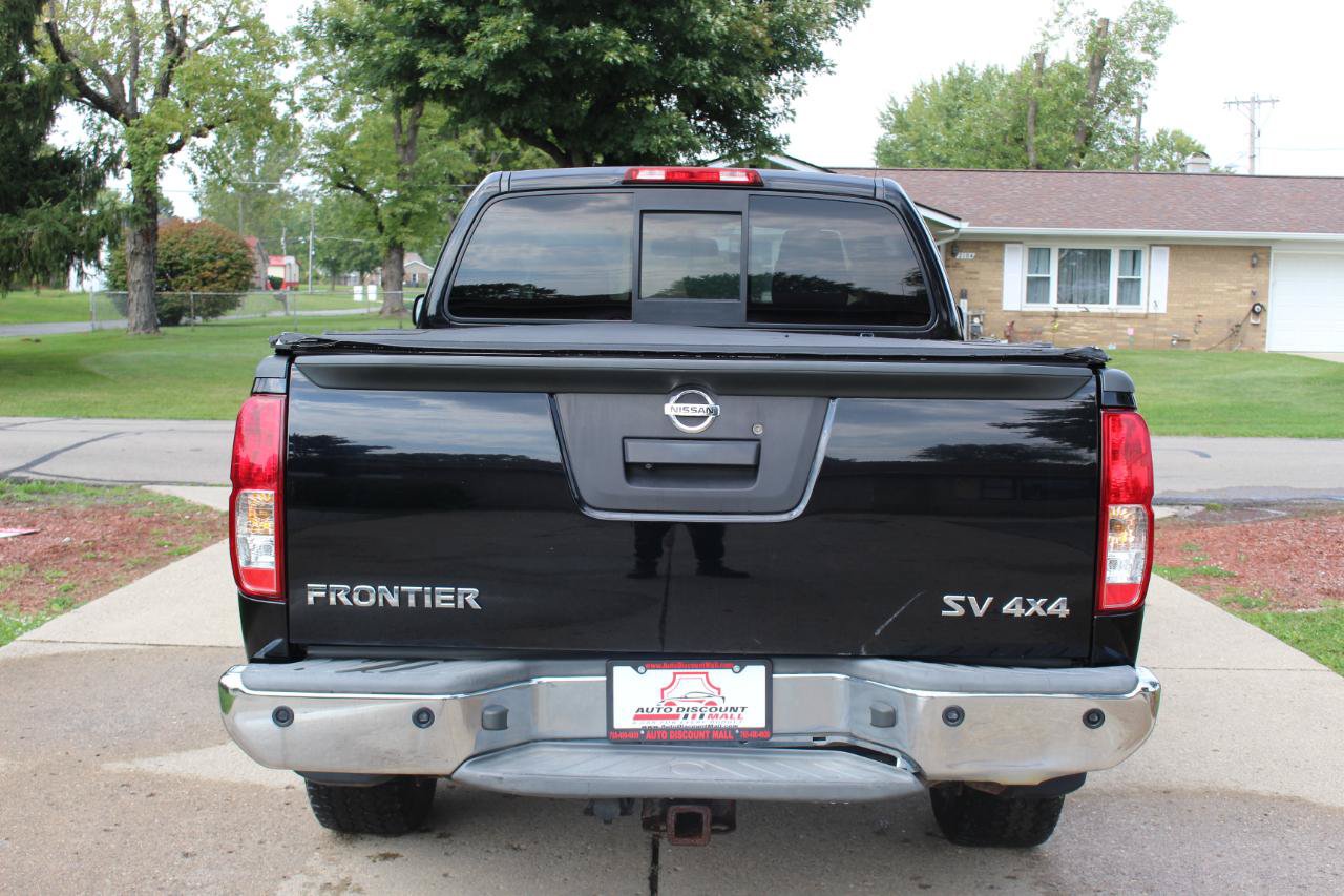Used 2014 Nissan Frontier SV w/ SV Value Truck Package AWD/4WD image 8