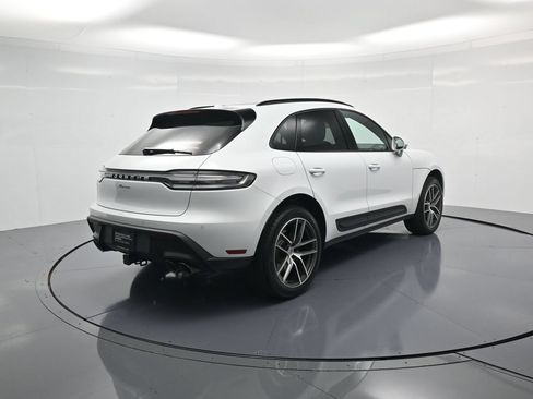 Certified 2026 Porsche Macan AWD/4WD image 39