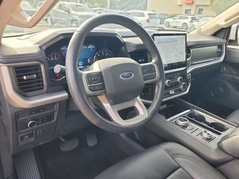 Used 2023 Ford Expedition XLT AWD/4WD image 14