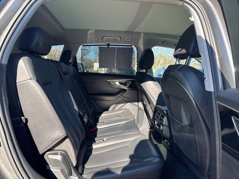 Used 2019 Audi Q7 3.0T Prestige image 16