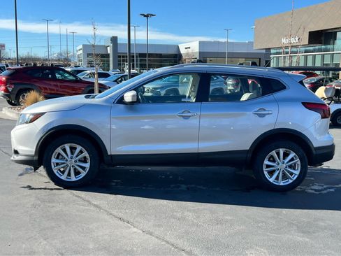 Used 2018 Nissan Rogue Sport SV w/ SV All-Weather Package image 12