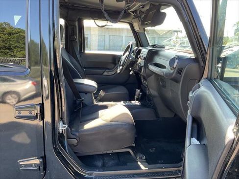 Used 2015 Jeep Wrangler Unlimited Sport w/ Quick Order Package 24S AWD/4WD image 22