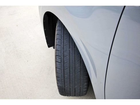 Used 2025 Kia Carnival SX Prestige FWD image 30