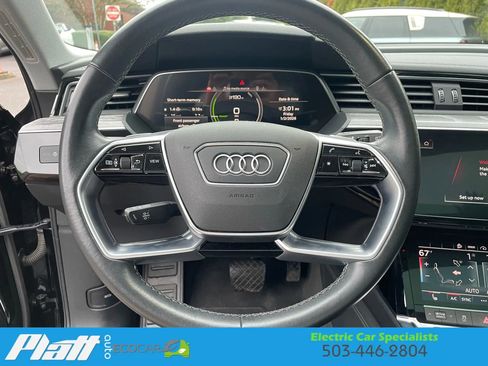 Used 2021 Audi e-tron Premium image 30