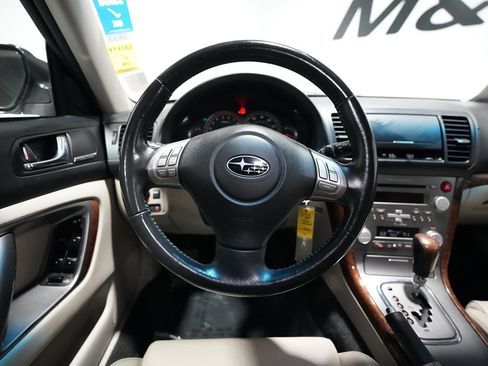 Used 2009 Subaru Outback 2.5i Limited image 15