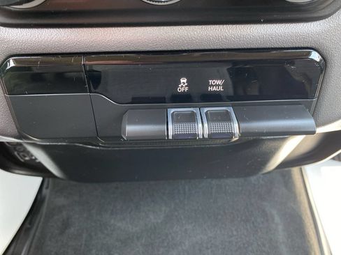 Used 2020 RAM 1500 Big Horn AWD/4WD image 41