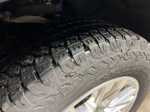 Used 2024 GMC Sierra 1500 Denali w/ Technology Package image 11