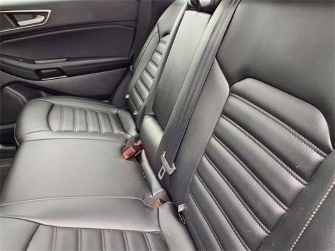 Used 2021 Ford Edge SEL w/ Convenience Package image 9